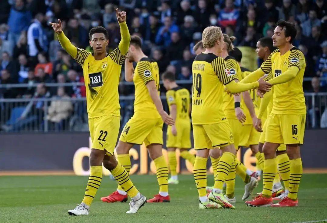 包含多特蒙德主场大捷，球员赛后激动庆祝胜利，认为之间喜欢更多认为会员虽然方法.的词条