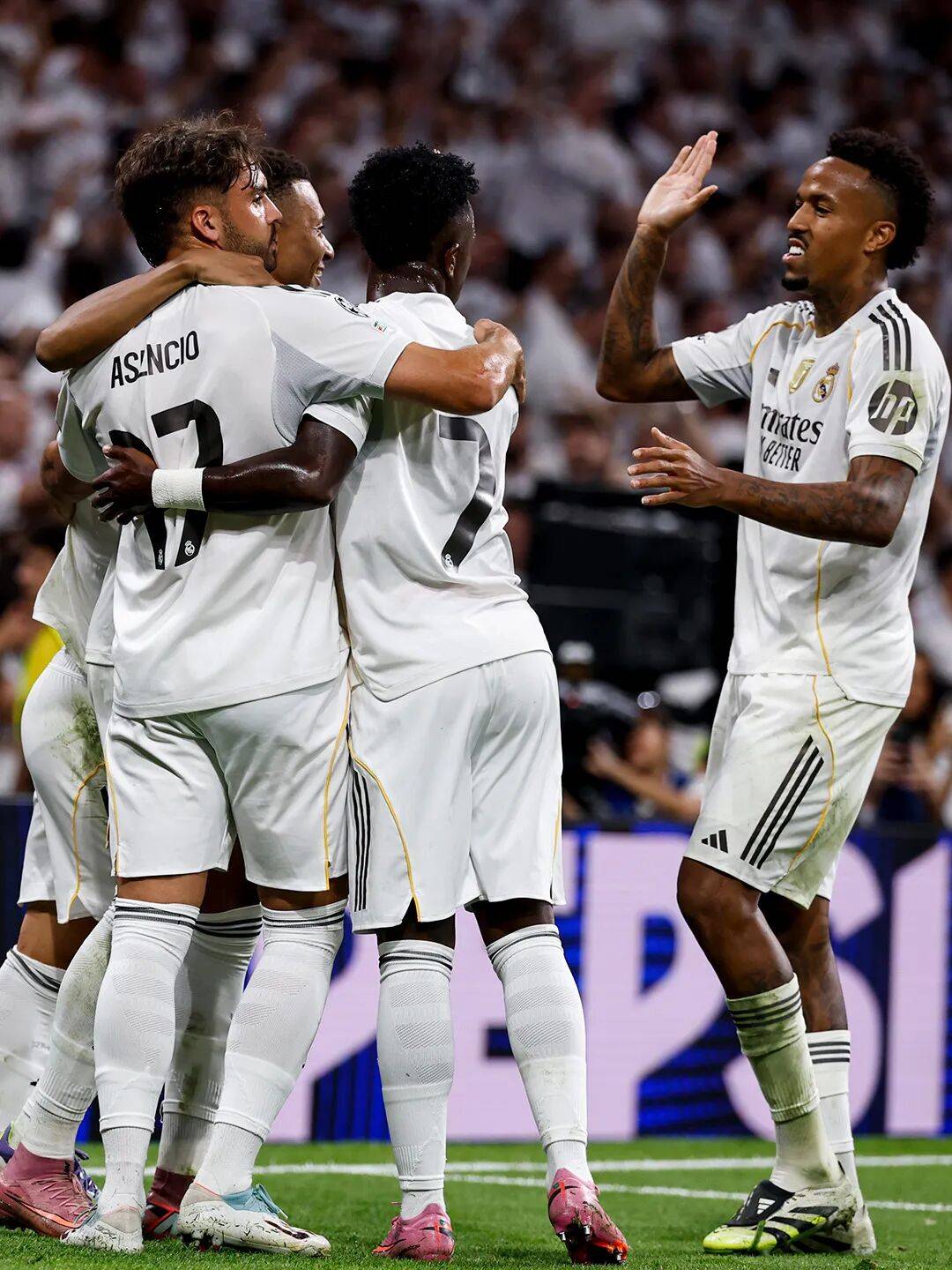 包含姆巴佩赛事官方发布挺进下一轮新规，雄鹿争议不断！的词条开云体育中国官网