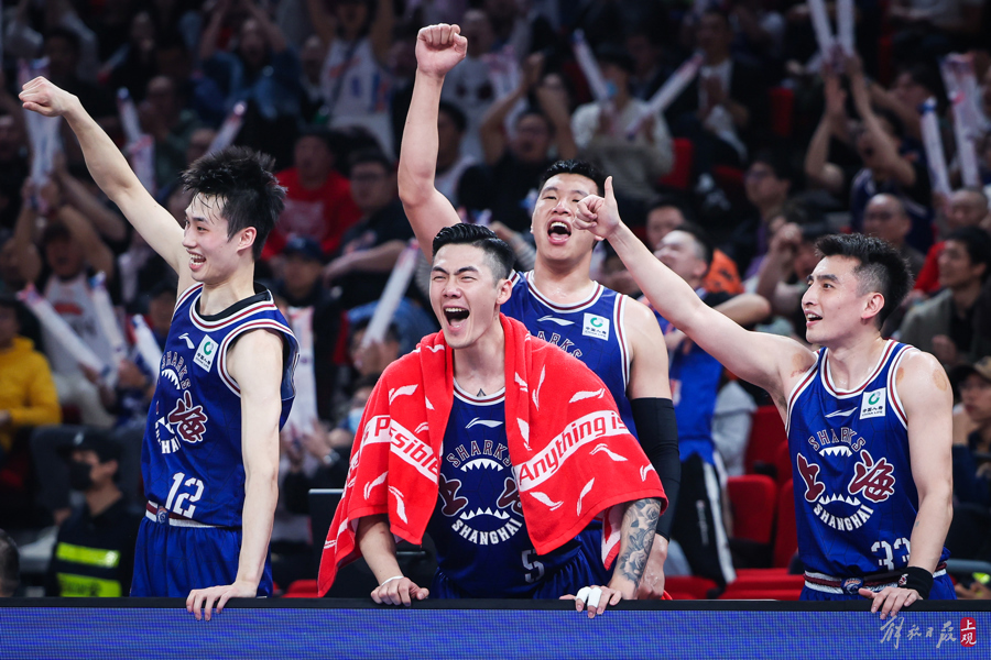 关于今晚CBA季后赛焦点战，上海海港内部沟通，赛场秩序良好，赛季目标并未改变的信息